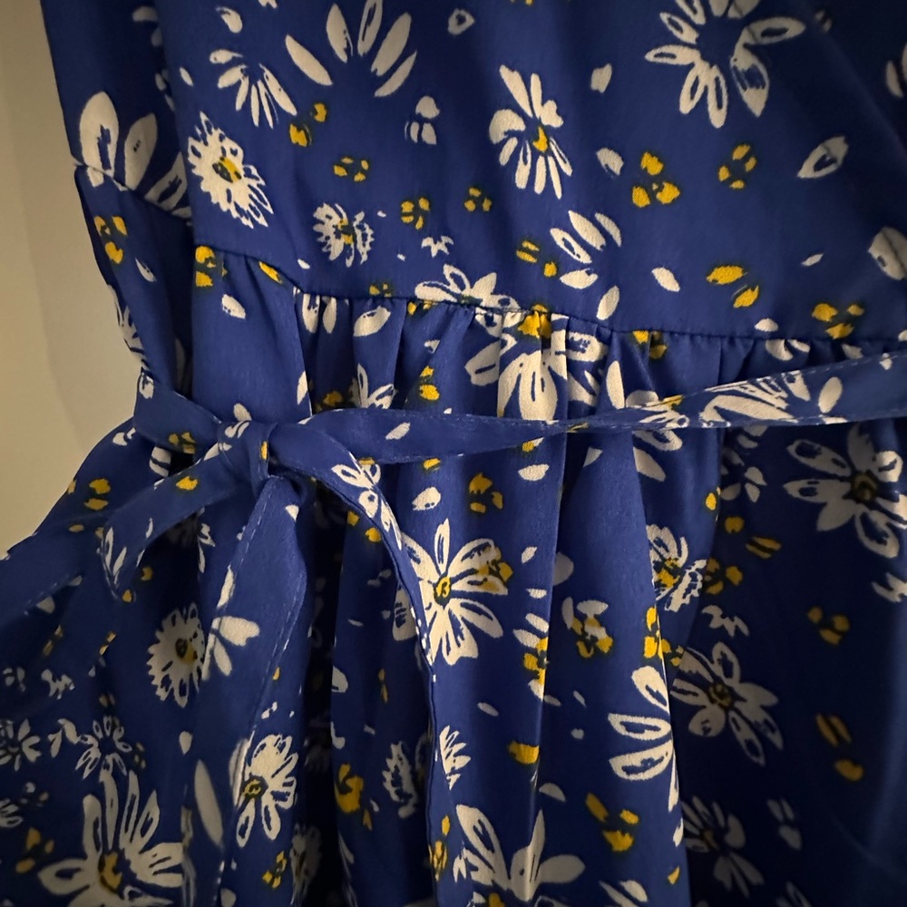 Beautiful Wrap Dress! - Picture 2 of 5